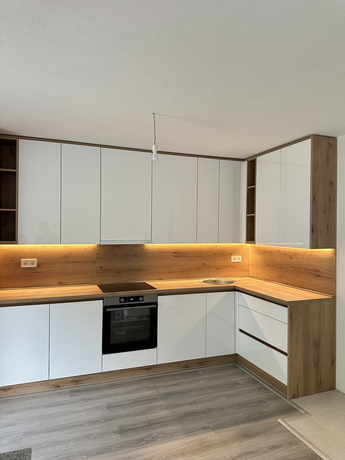 Drvena kuhinja po mjeri