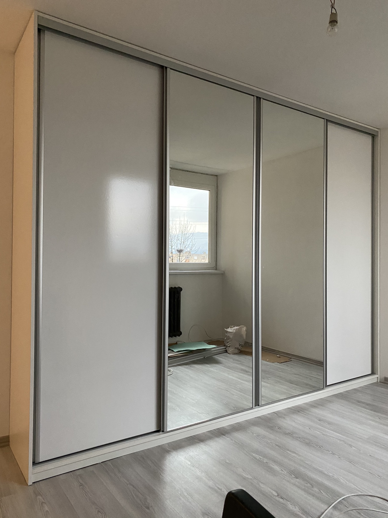 Moderni ormar po mjeri