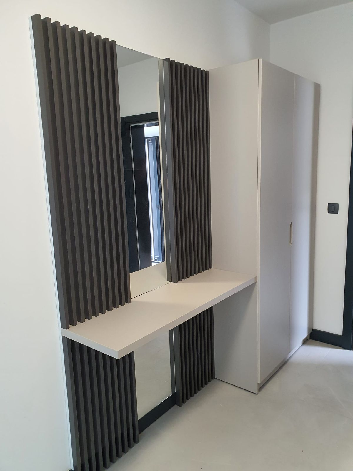 Elegantno predsoblje po mjeri